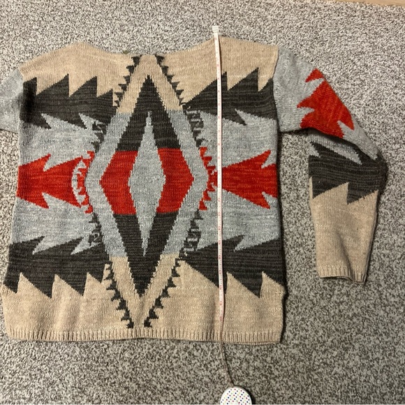Lauren Ralph Lauren Red and Gray Aztec design Sweater - Picture 4 of 7